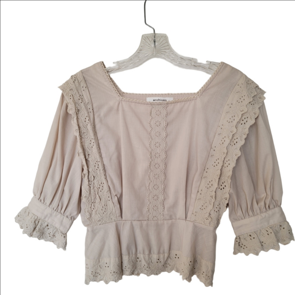 ARCHIVES Indie Granola Women's Beige Lace Accent Blouse Size Medium